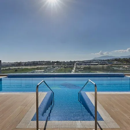Nueva Andalucia Urban Retreat Apartment