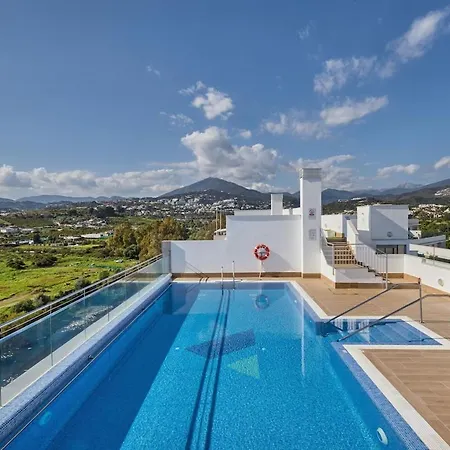 Nueva Andalucia Urban Retreat *