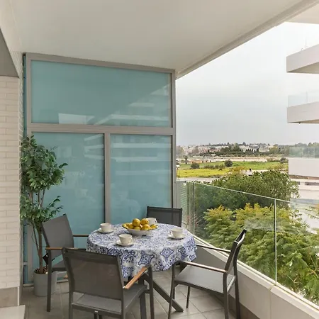 Nueva Andalucia Urban Retreat Apartment Marbella